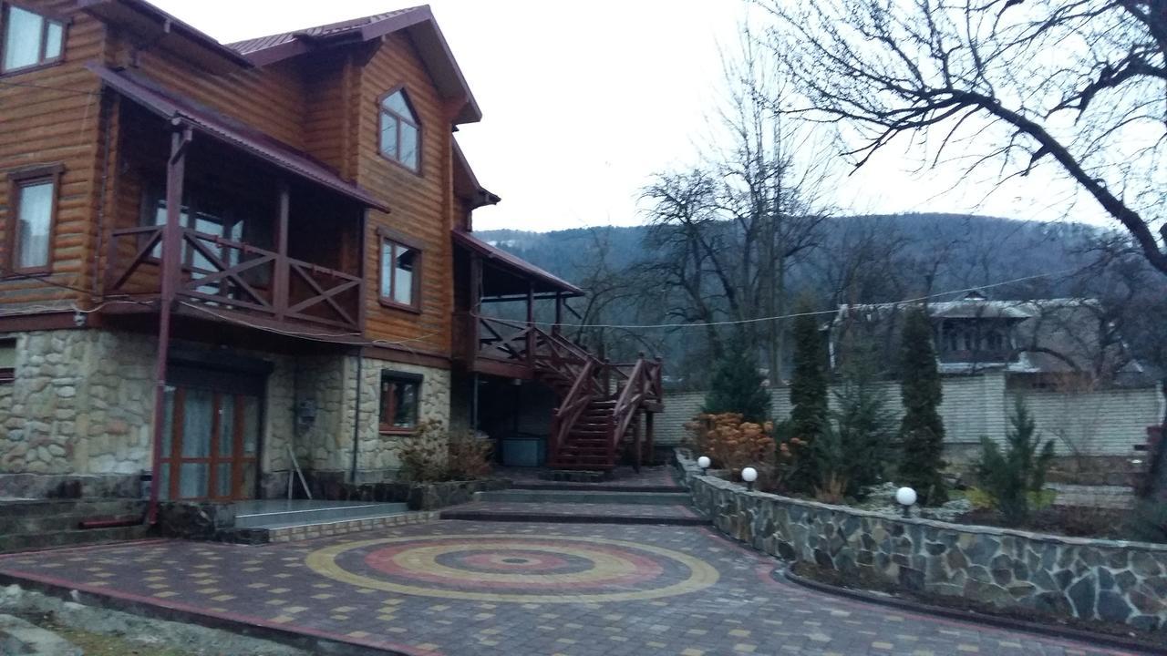 Karpatska Mria Hotel Iaremcea Exterior foto